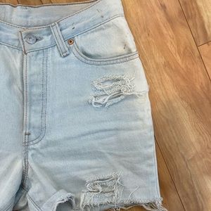 High waisted Levi’s denim shorts